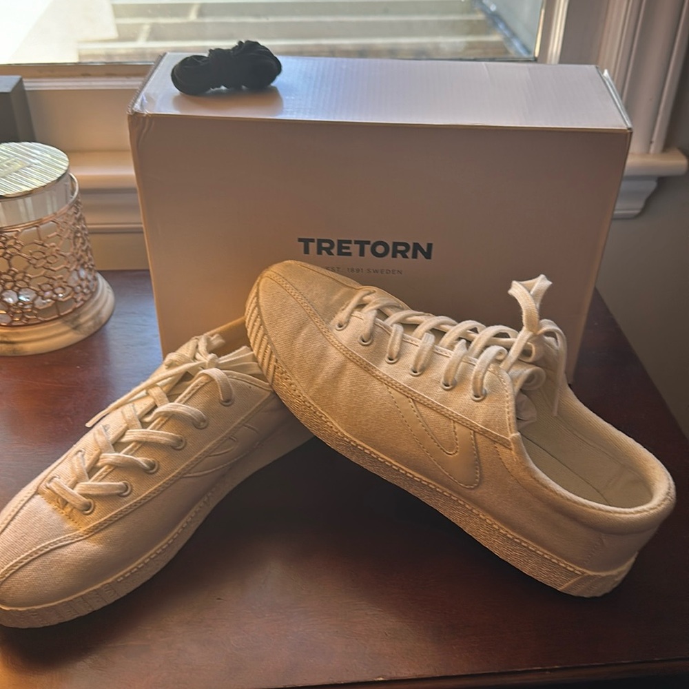 Vintage white pair of Tretorn canvas sneakers women’s size 10m